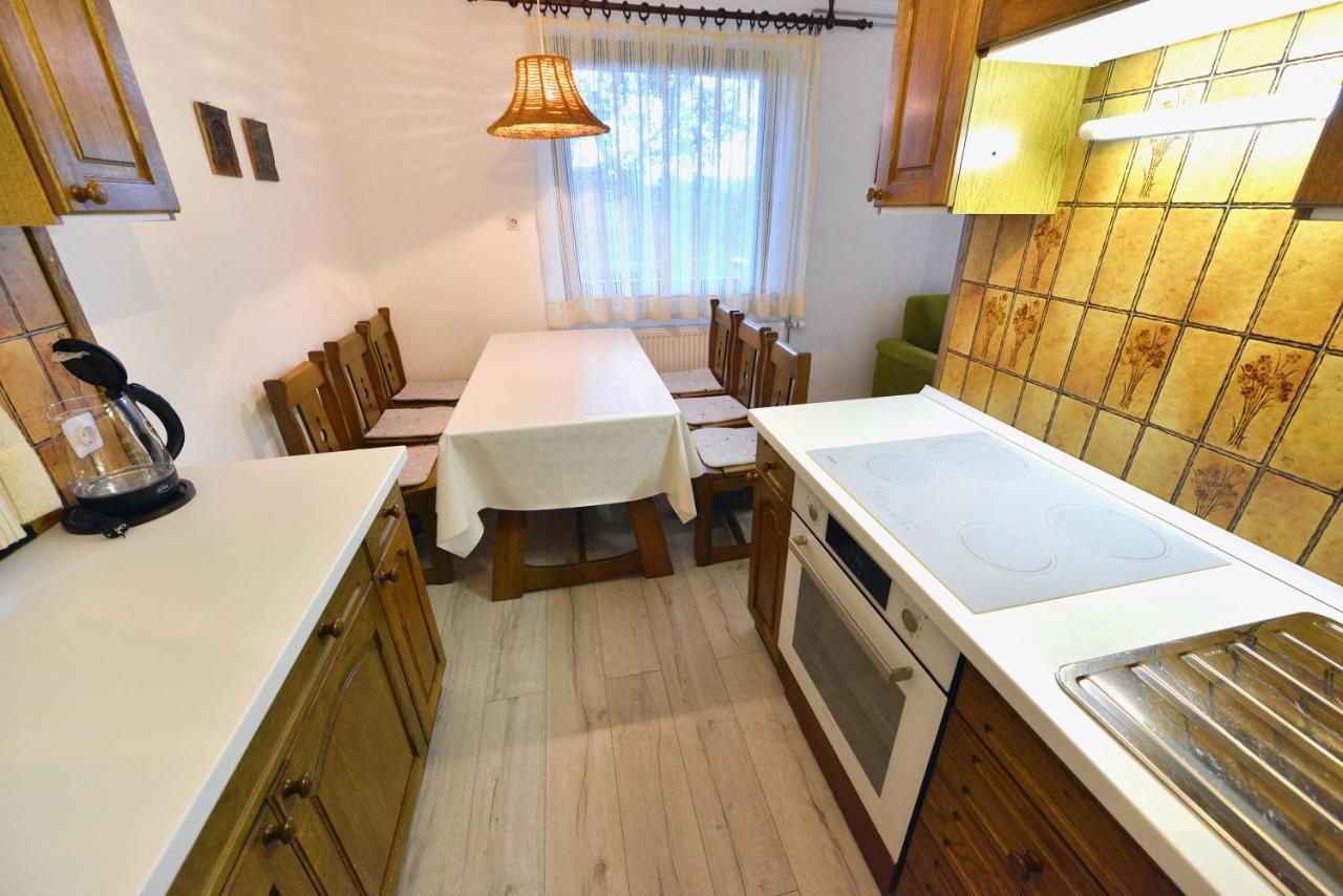 Holiday Home Davca 체르크노 외부 사진